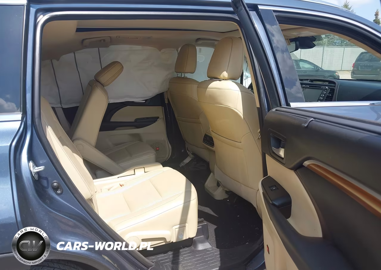 2017 Toyota Highlander Limited Platinum VIN:5TDDZRFH6HS392211 - 8