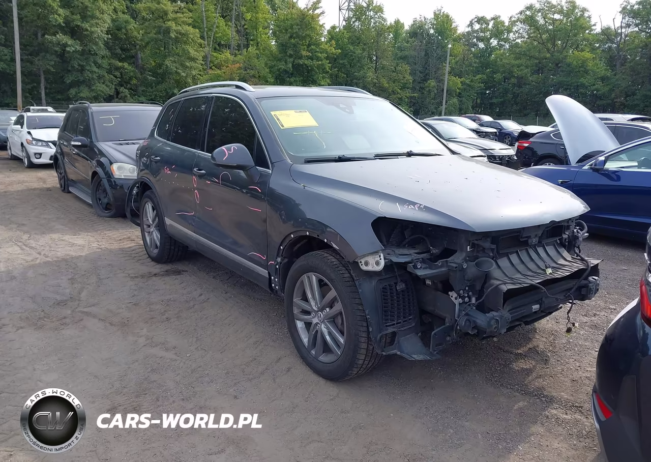 2016 Volkswagen Touareg Vr6 Lux VIN:WVGEF9BP7GD010509 - 1