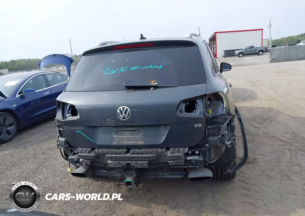 2016 Volkswagen Touareg Vr6 Lux VIN:WVGEF9BP7GD010509 - 16
