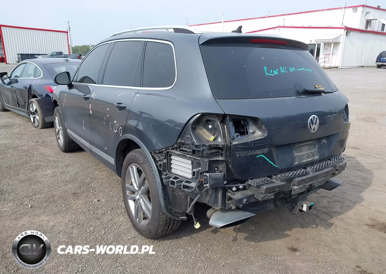 2016 Volkswagen Touareg Vr6 Lux VIN:WVGEF9BP7GD010509 - 3