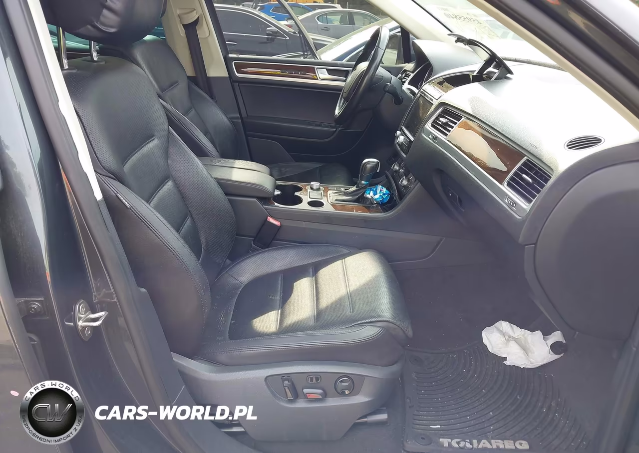 2016 Volkswagen Touareg Vr6 Lux VIN:WVGEF9BP7GD010509 - 5