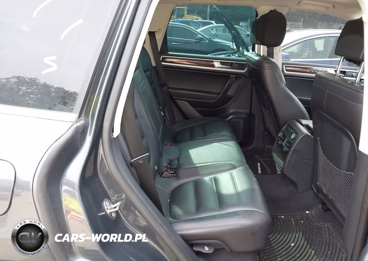 2016 Volkswagen Touareg Vr6 Lux VIN:WVGEF9BP7GD010509 - 8