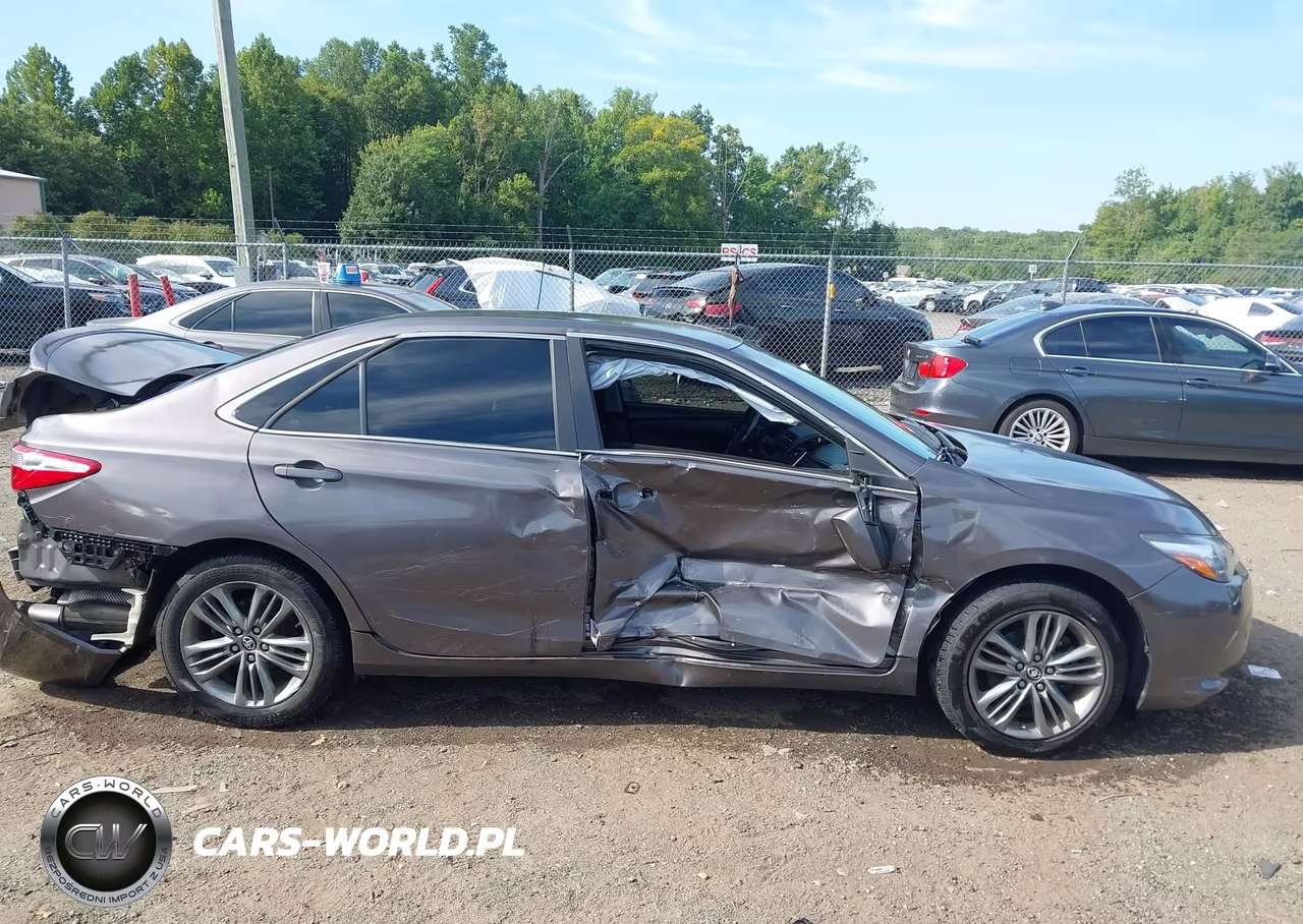 2017 Toyota Camry Se VIN:4T1BF1FK6HU388499 - 13