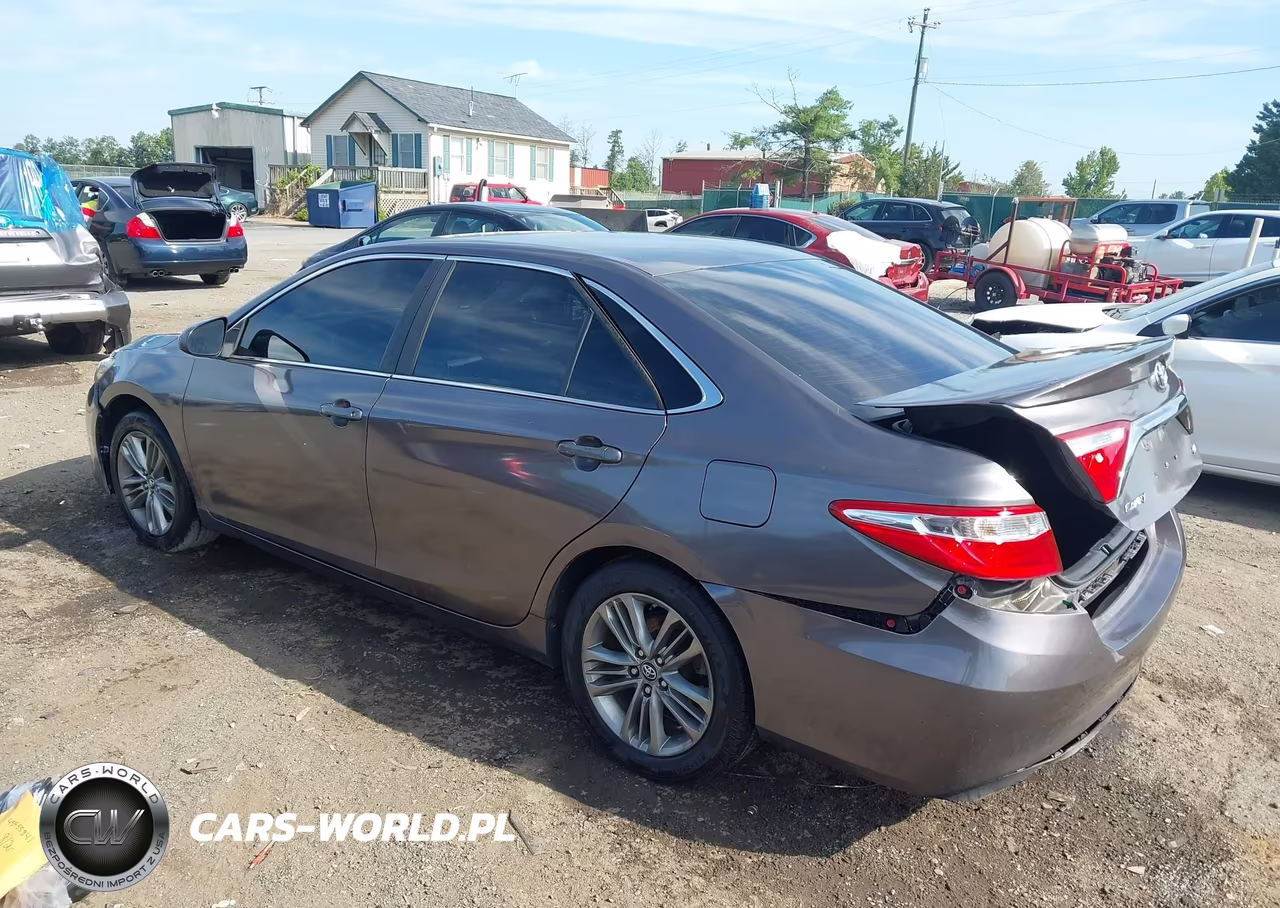 2017 Toyota Camry Se VIN:4T1BF1FK6HU388499 - 3