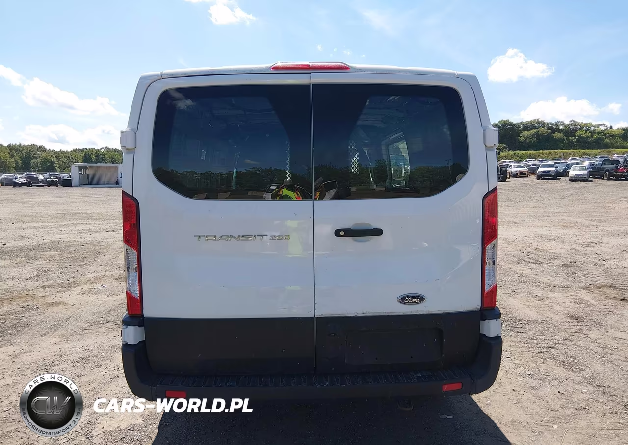 2022 Ford Transit-250 VIN:1FTBR1Y83NKA30846 - 17