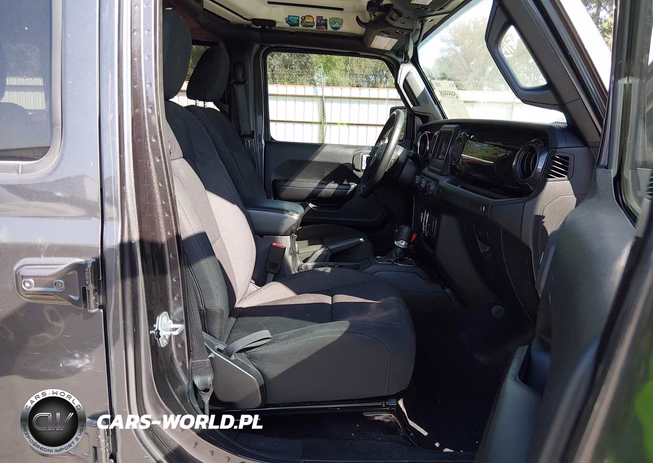 2020 Jeep Wrangler Unlimited Sport Altitude 4X4 VIN:1C4HJXDN4LW143193 - 5
