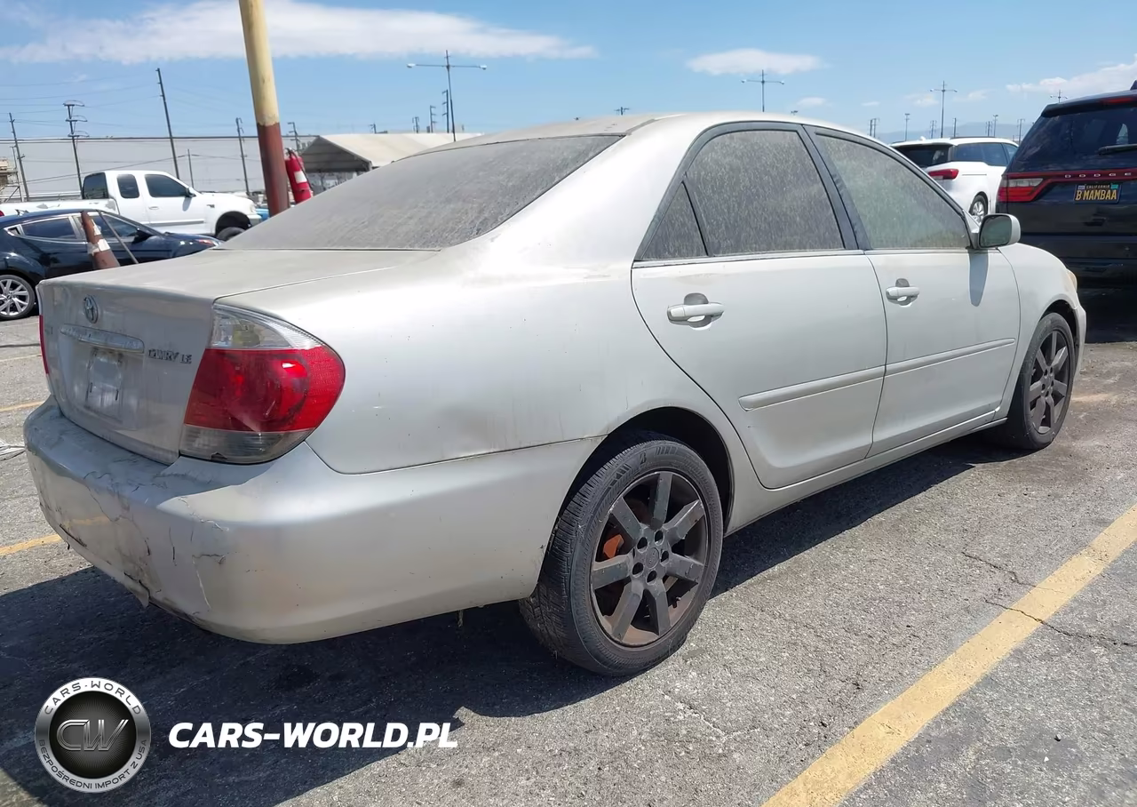 2005 Toyota Camry Le VIN:4T1BE32K35U591754 - 4