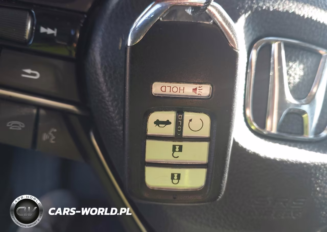2021 Honda Accord Hybrid Touring VIN:1HGCV3F94MA021943 - 11