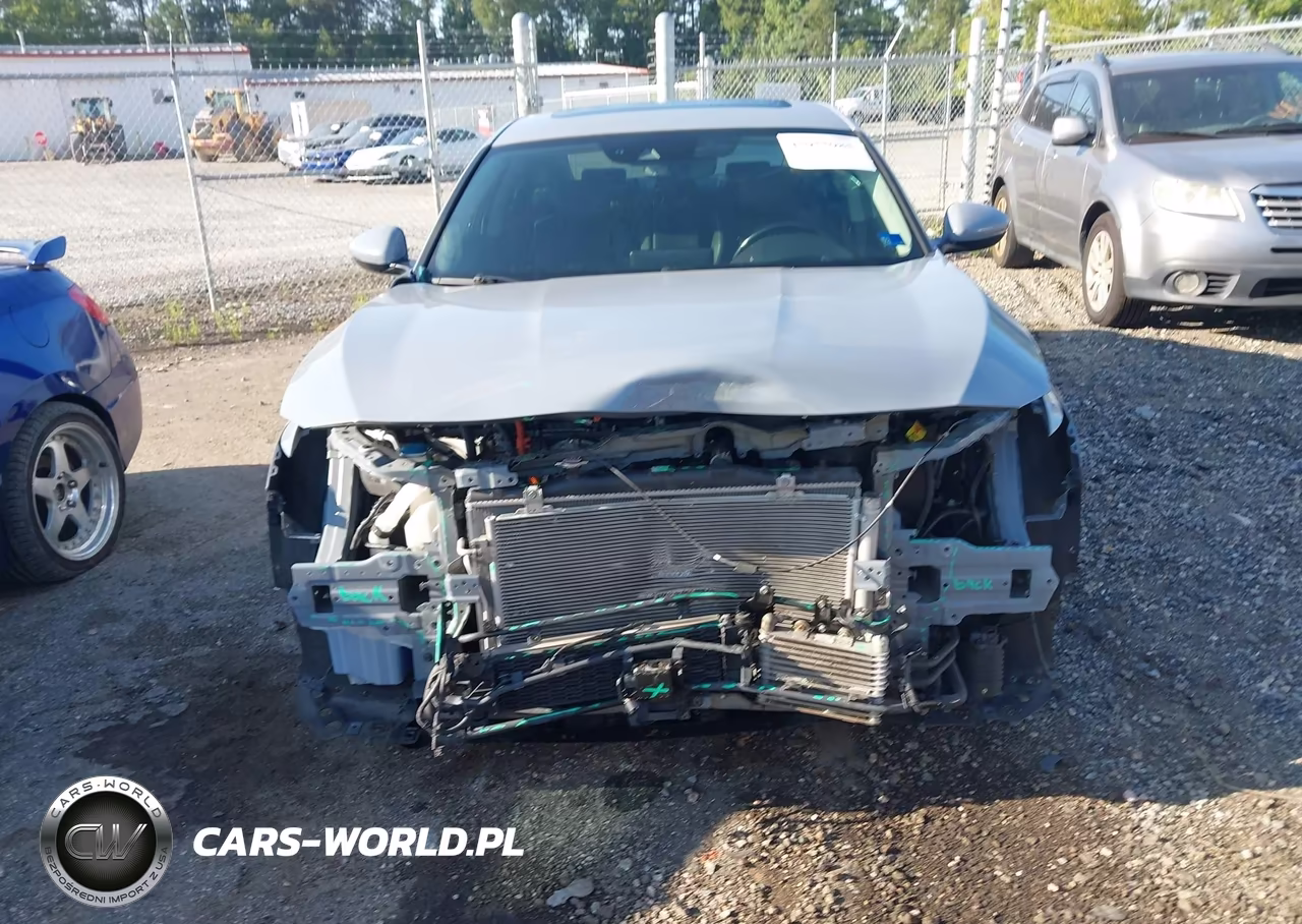 2021 Honda Accord Hybrid Touring VIN:1HGCV3F94MA021943 - 12