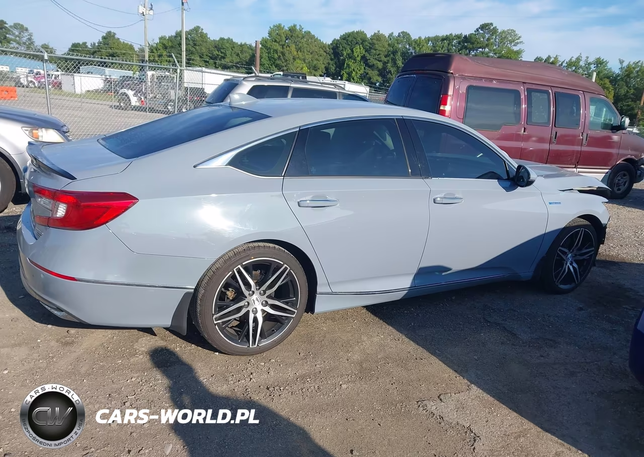 2021 Honda Accord Hybrid Touring VIN:1HGCV3F94MA021943 - 13