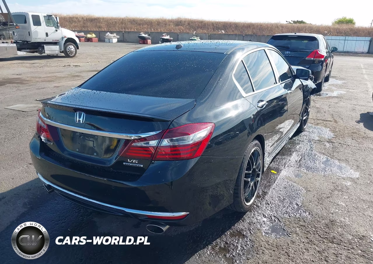 2016 Honda Accord Touring VIN:1HGCR3F90GA004565 - 4