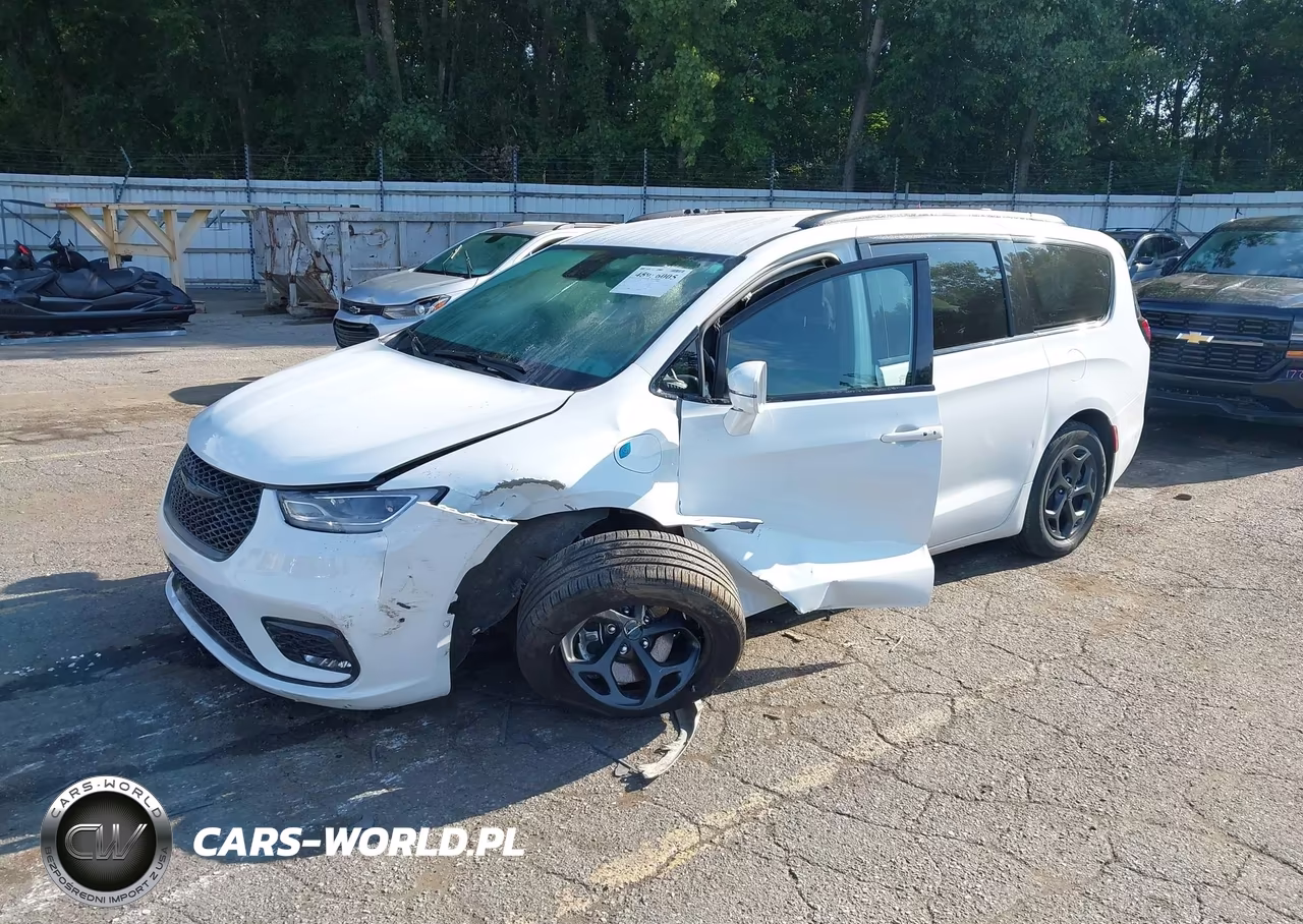 2021 Chrysler Pacifica Hybrid Touring L VIN:2C4RC1L77MR575382 - 2