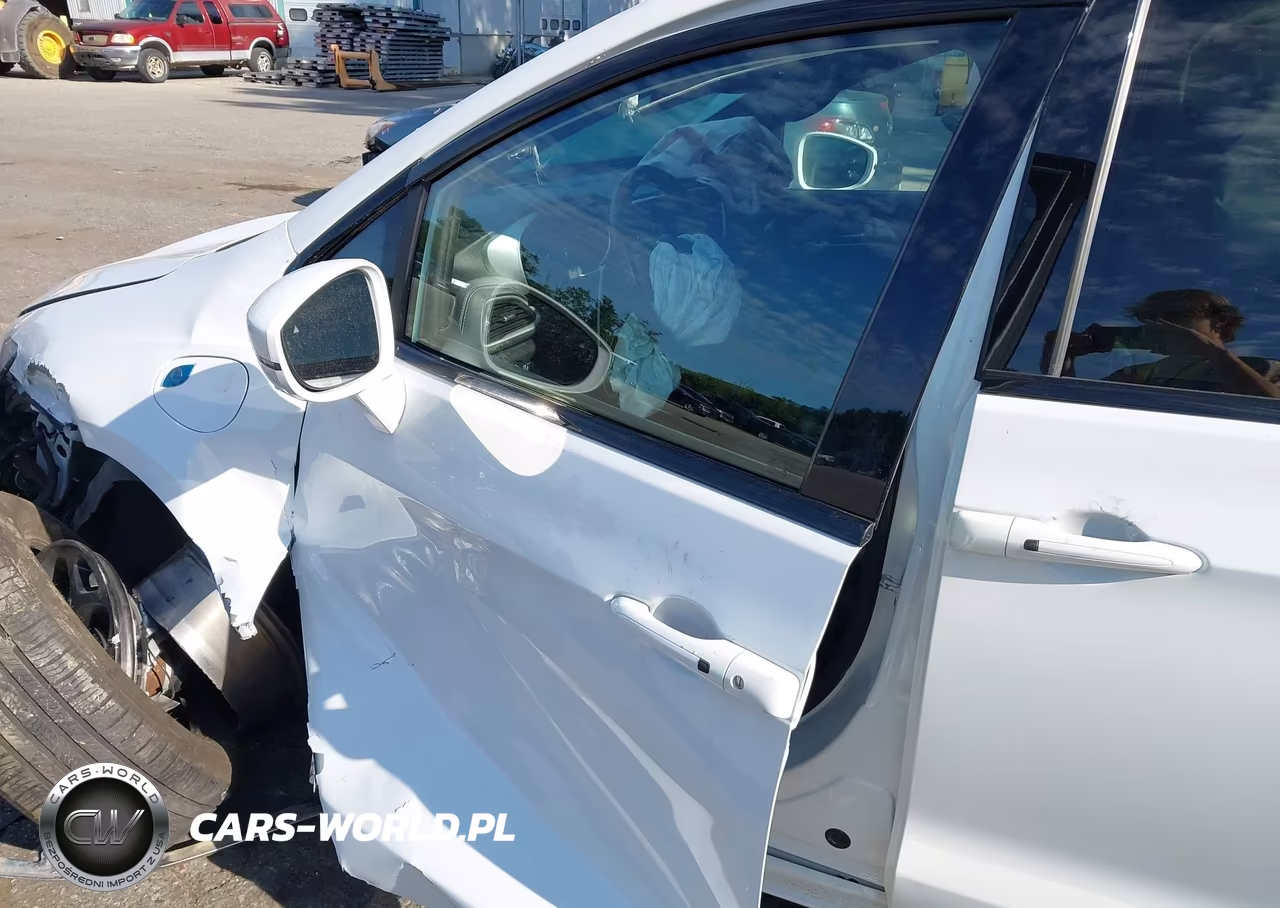 2021 Chrysler Pacifica Hybrid Touring L VIN:2C4RC1L77MR575382 - 6
