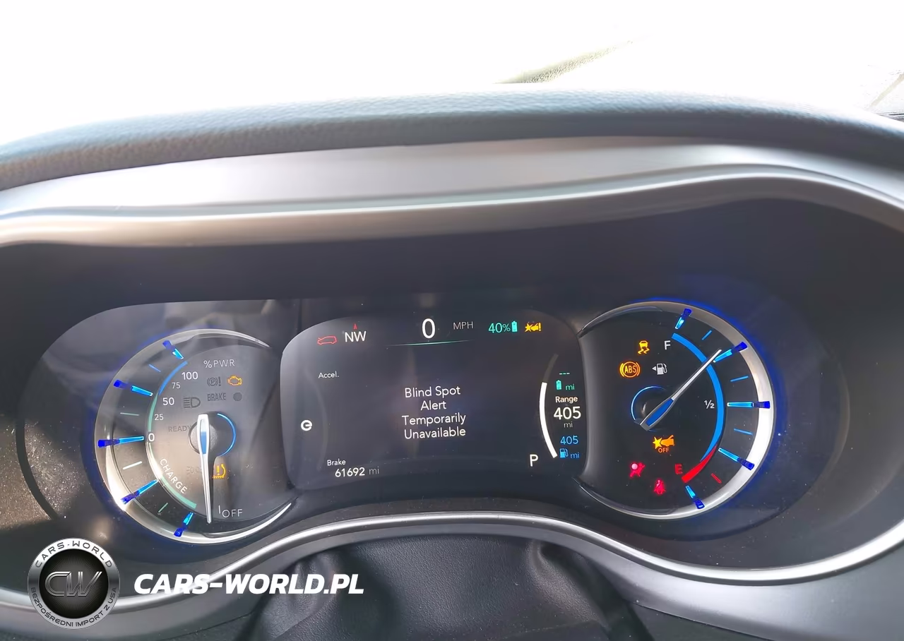 2021 Chrysler Pacifica Hybrid Touring L VIN:2C4RC1L77MR575382 - 7