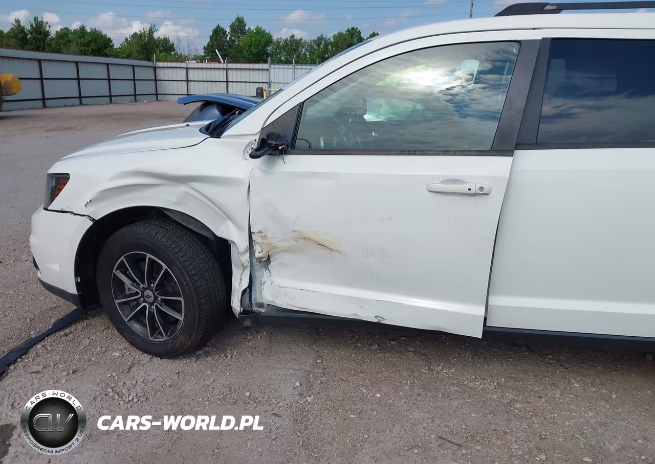 2019 Dodge Journey Se VIN:3C4PDCBB9KT718302 - 14