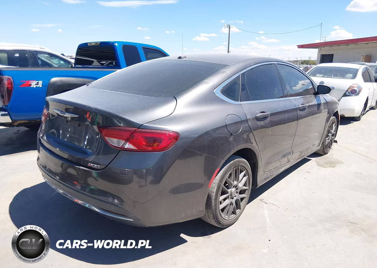 2015 Chrysler 200 Limited VIN:1C3CCCAB7FN596892 - 4