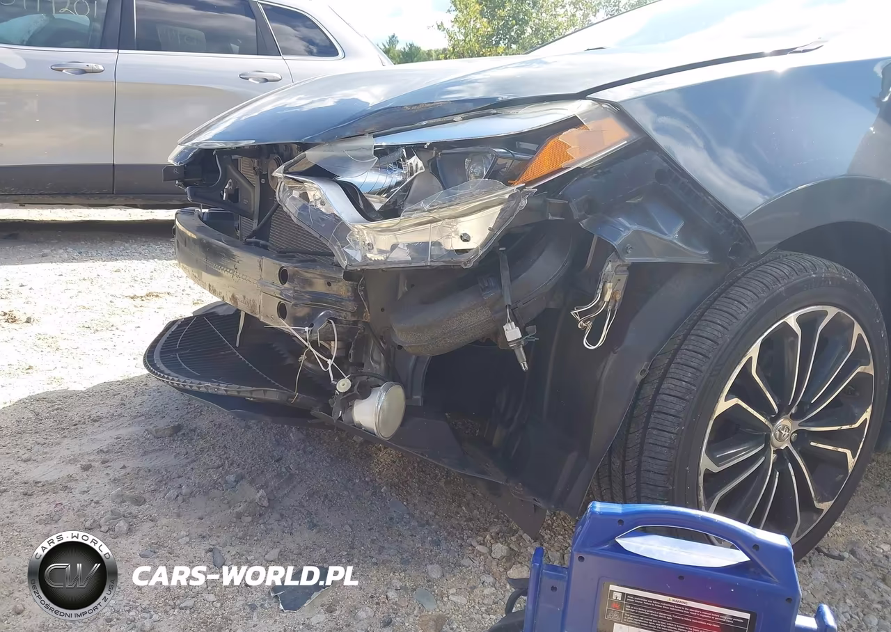 2015 Toyota Corolla S Plus VIN:2T1BURHE2FC260822 - 18