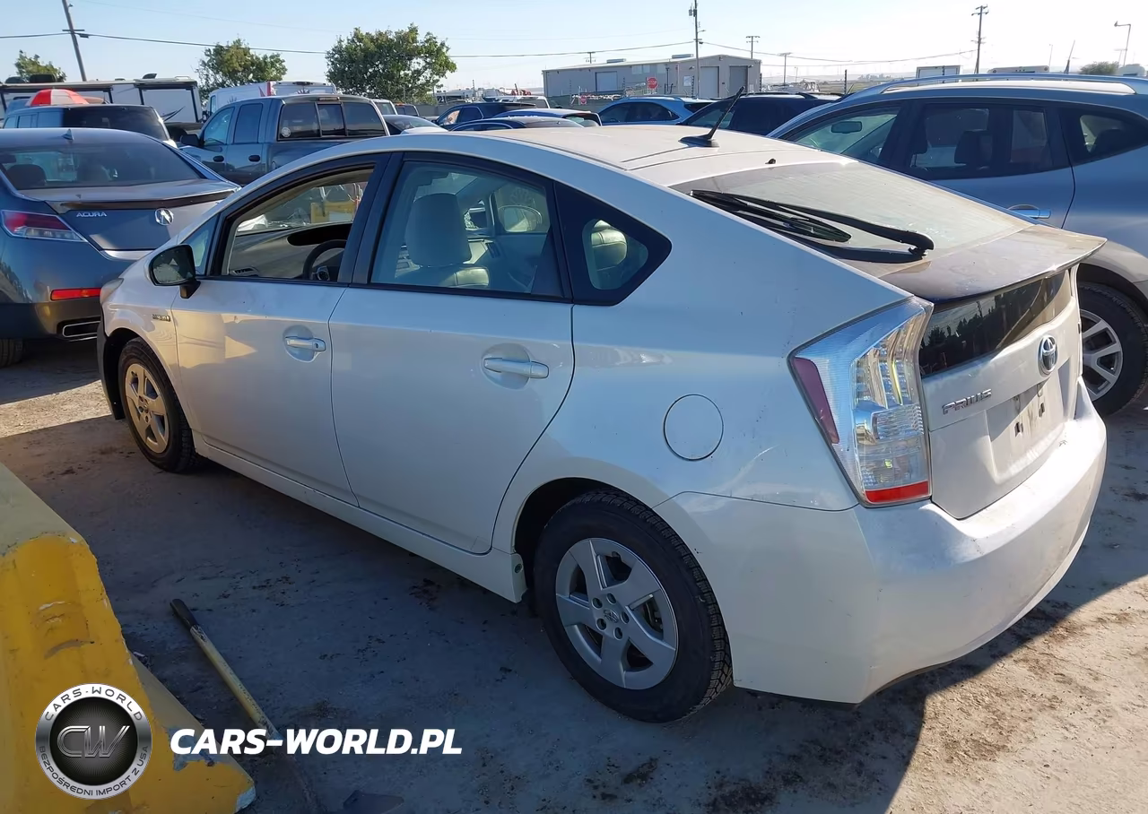 2011 Toyota Prius Two VIN:JTDKN3DUXB5363789 - 3
