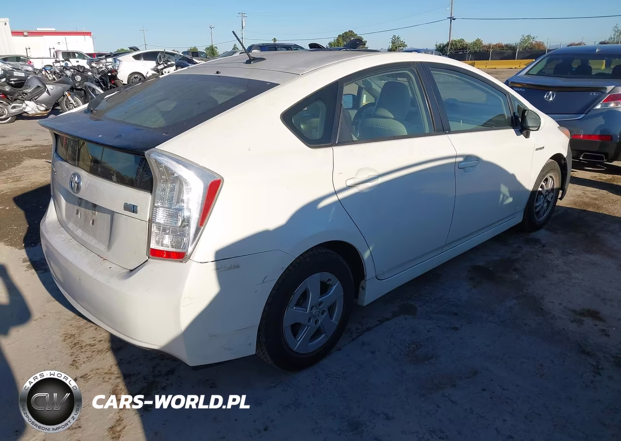 2011 Toyota Prius Two VIN:JTDKN3DUXB5363789 - 4