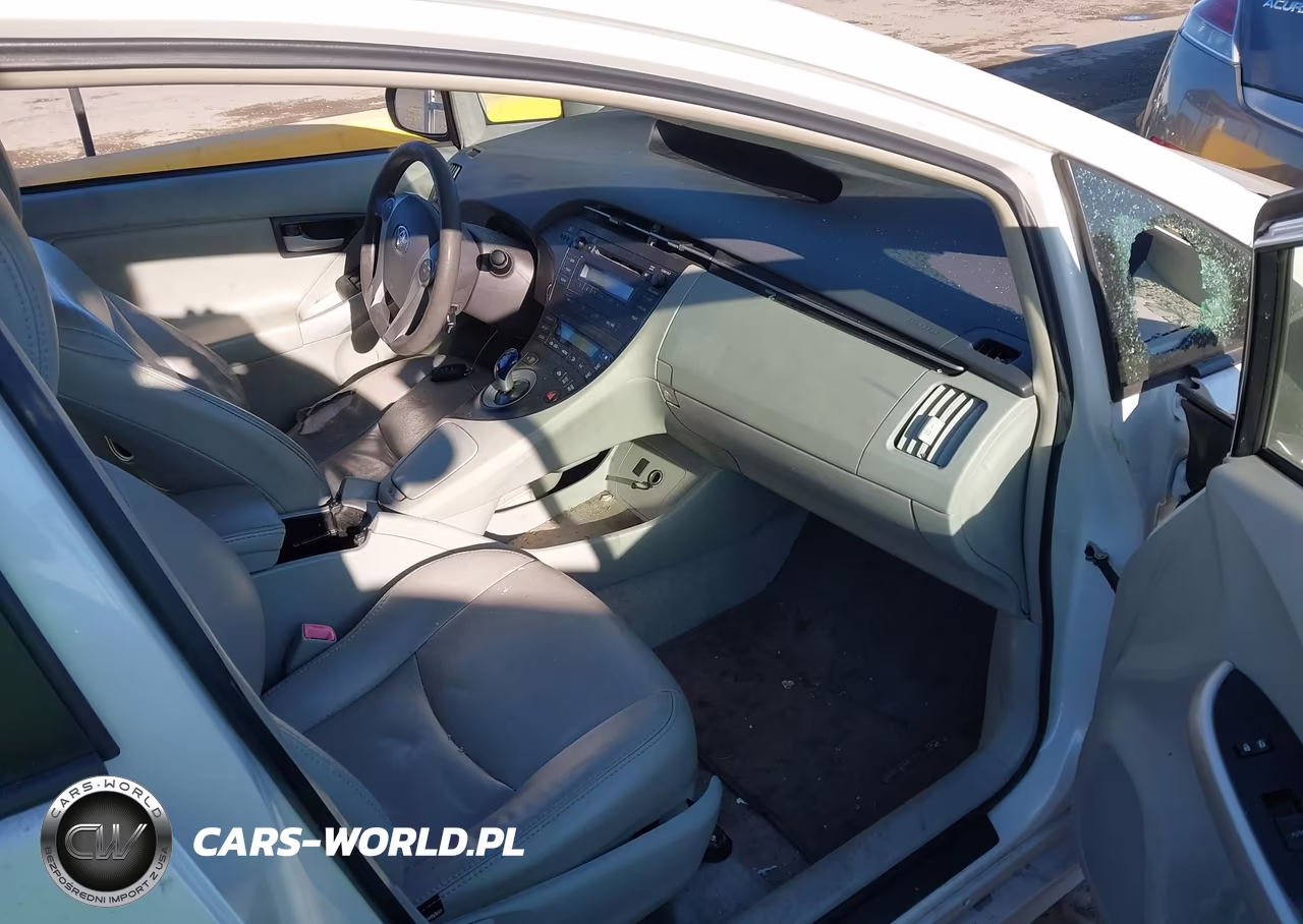 2011 Toyota Prius Two VIN:JTDKN3DUXB5363789 - 5