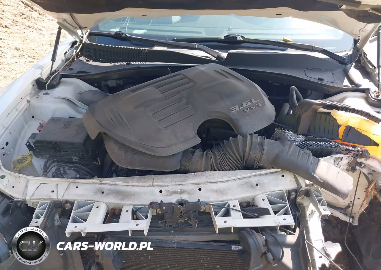 2018 Chrysler 300 VIN:2C3CCABG6JH117684 - 10