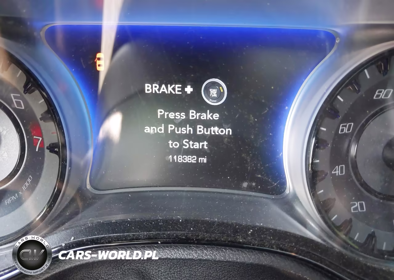 2018 Chrysler 300 VIN:2C3CCABG6JH117684 - 16