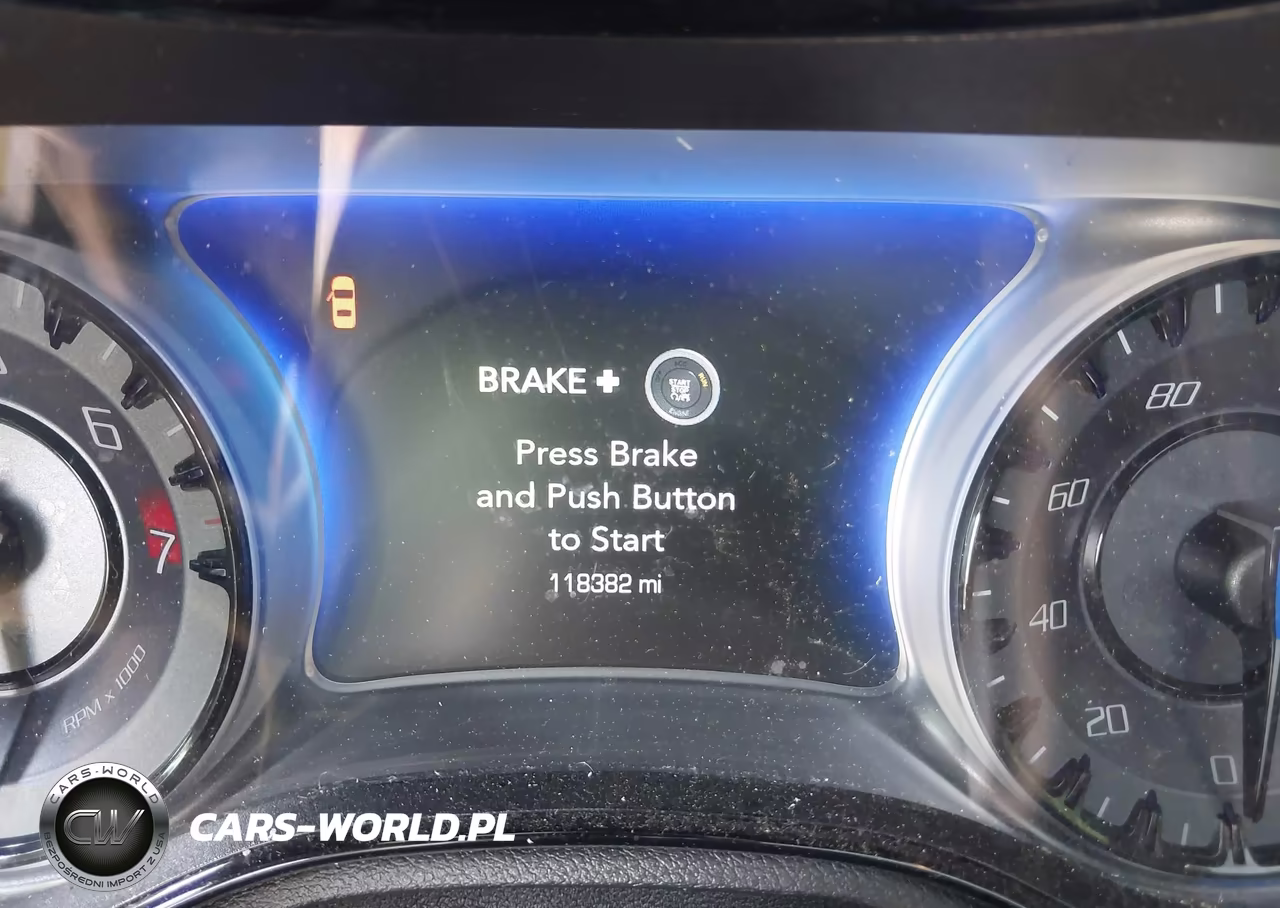 2018 Chrysler 300 VIN:2C3CCABG6JH117684 - 7