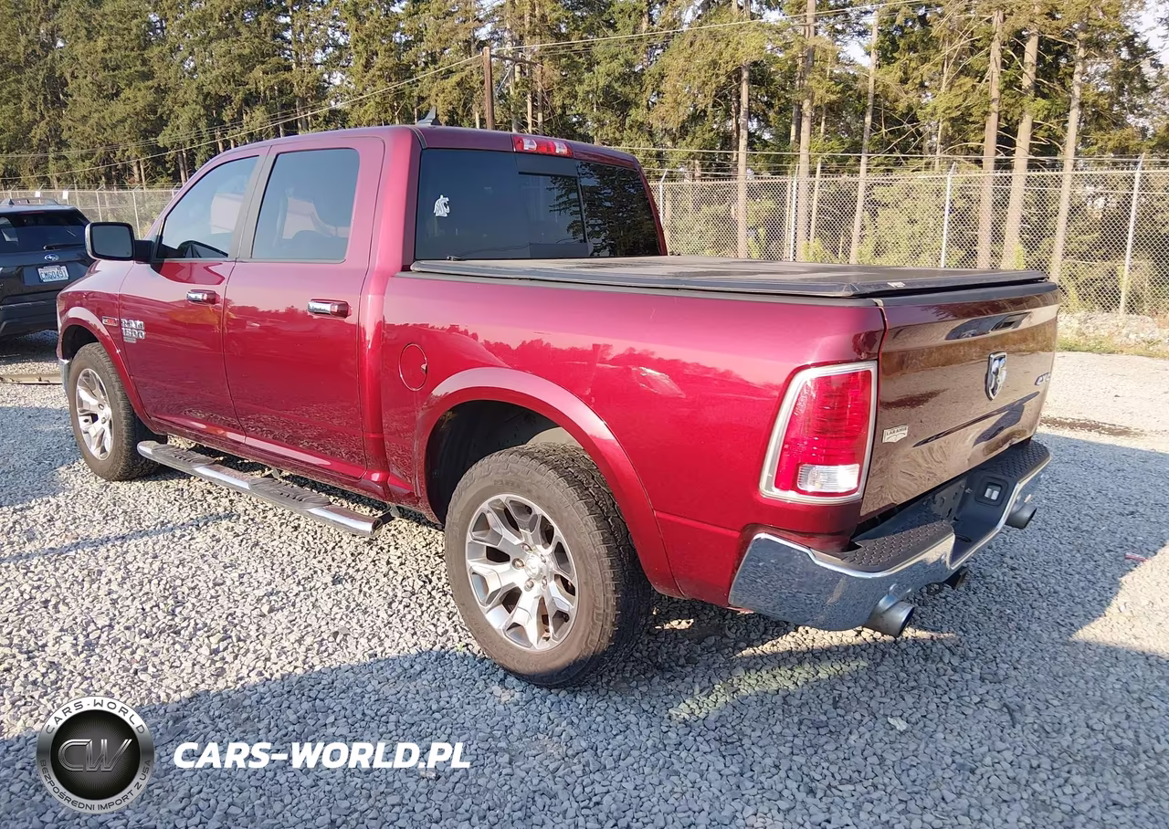 2019 Ram 1500 Classic Laramie 4X4 5'7 Box VIN:1C6RR7NM5KS709233 - 3