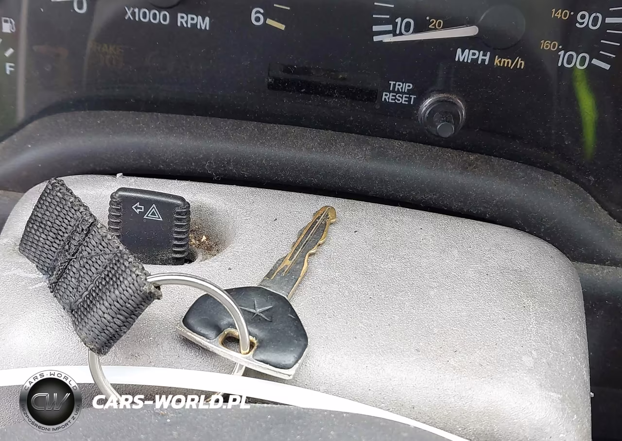 1999 Jeep Cherokee Classic-Sport VIN:1J4FT68S2XL542195 - 11