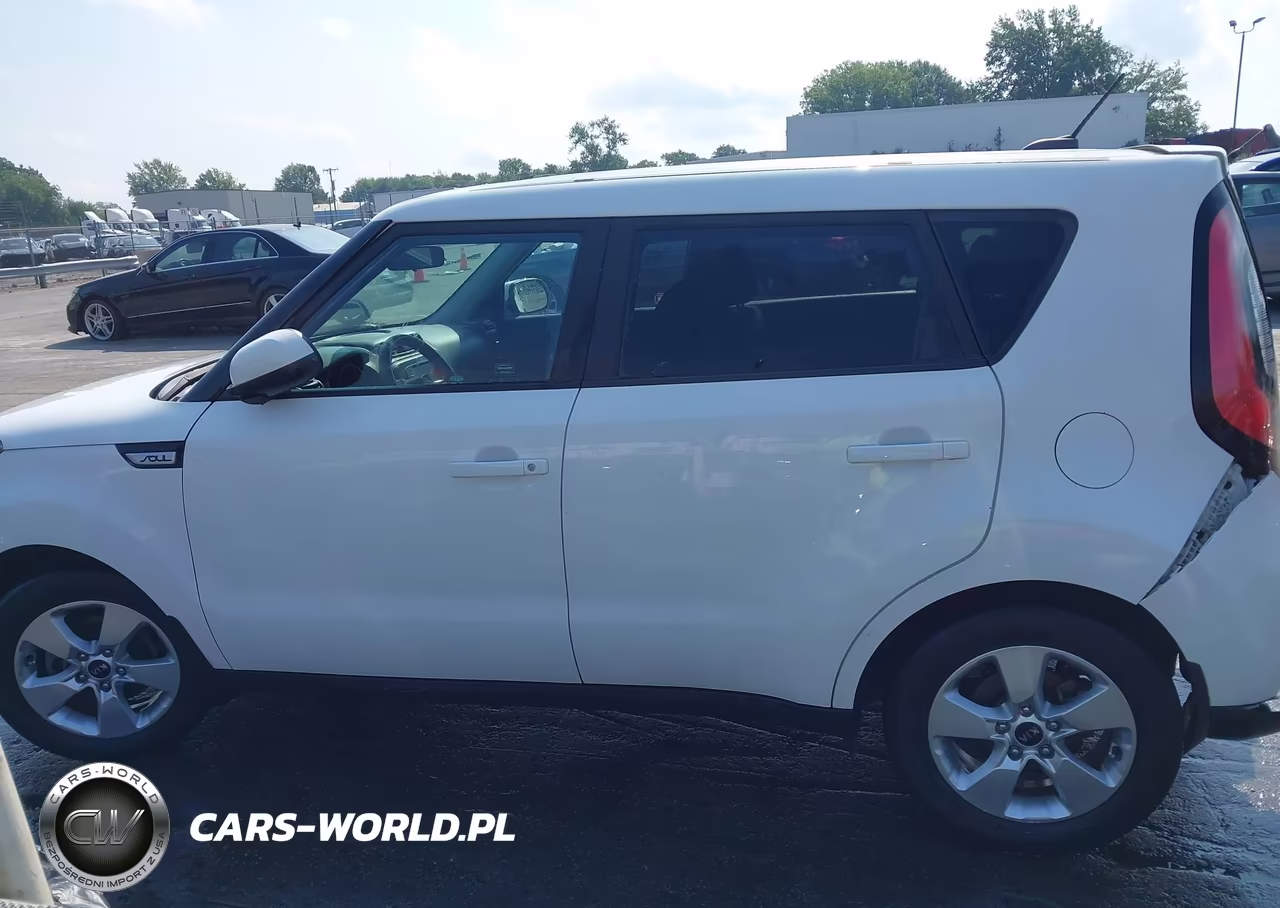 2018 Kia Soul VIN:KNDJN2A22J7523188 - 14