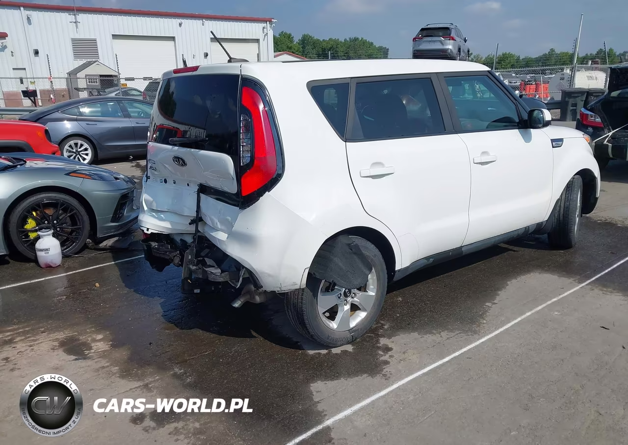 2018 Kia Soul VIN:KNDJN2A22J7523188 - 4