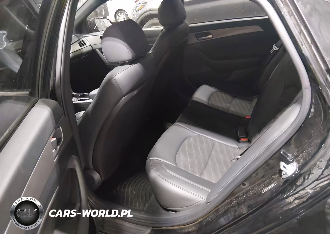 2018 Hyundai Sonata Sport VIN:5NPE34AF1JH672550 - 8