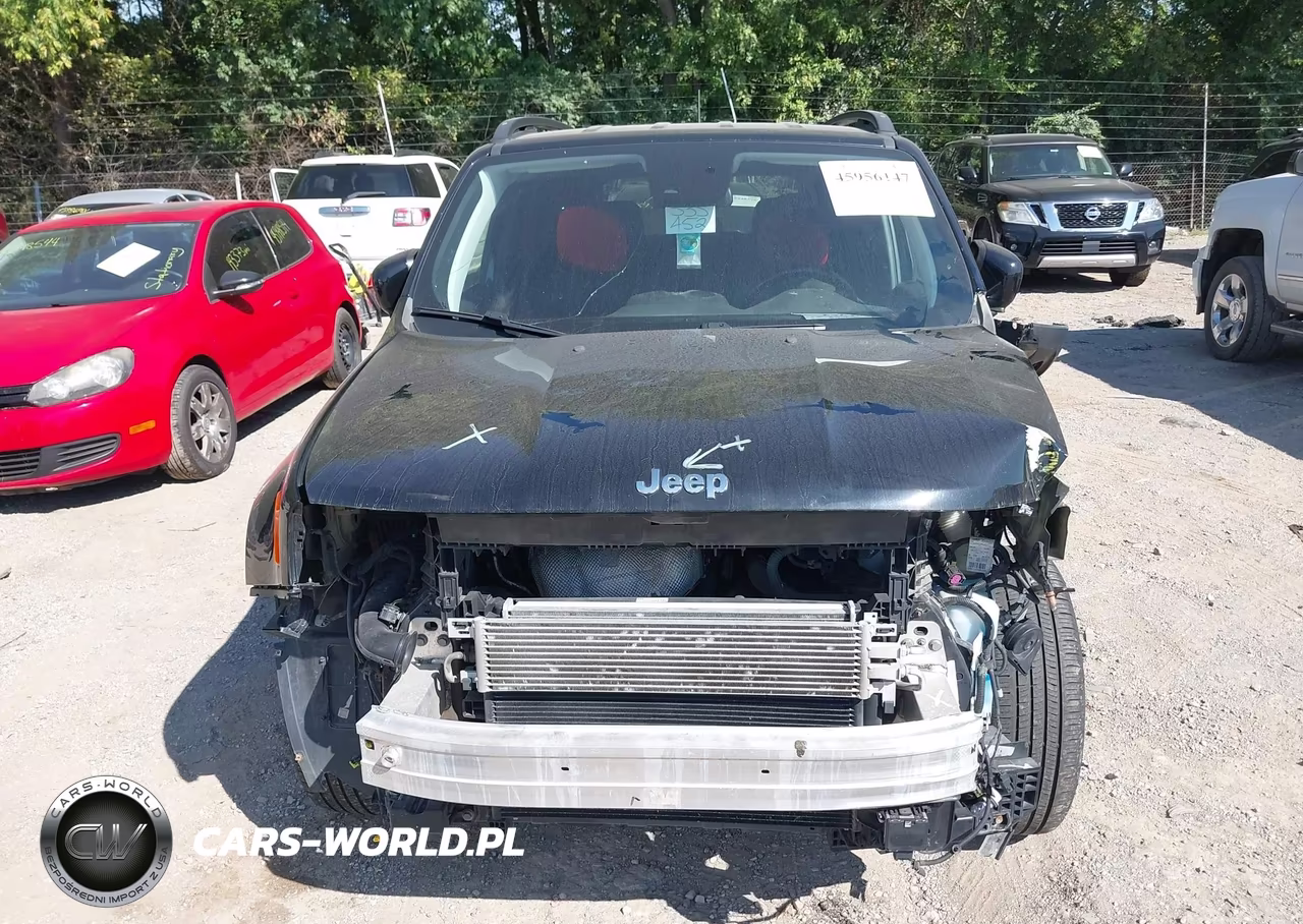 2018 Jeep Renegade Latitude 4X4 VIN:ZACCJBBB4JPH39923 - 13