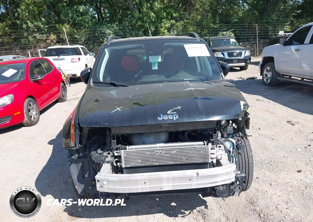 2018 Jeep Renegade Latitude 4X4 VIN:ZACCJBBB4JPH39923 - 18