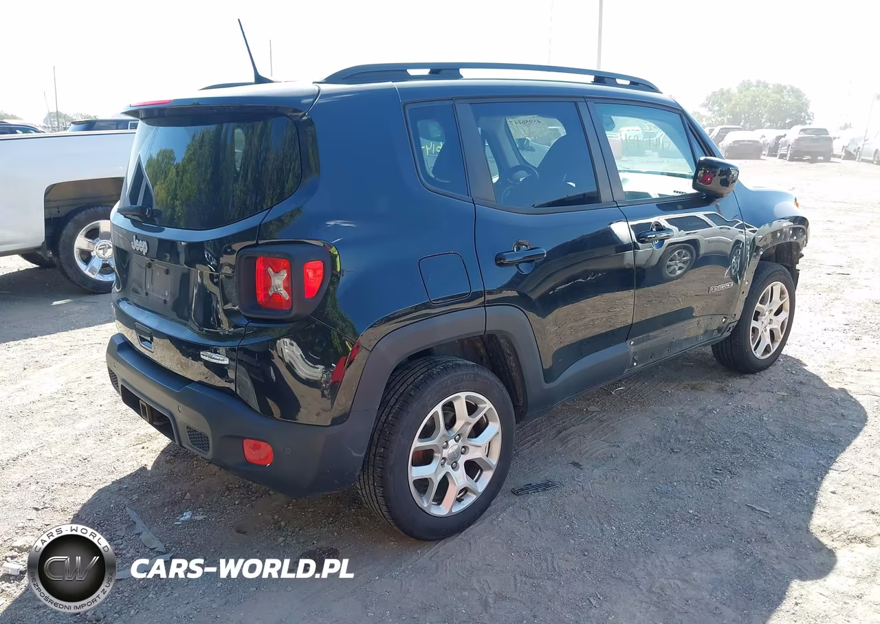 2018 Jeep Renegade Latitude 4X4 VIN:ZACCJBBB4JPH39923 - 4