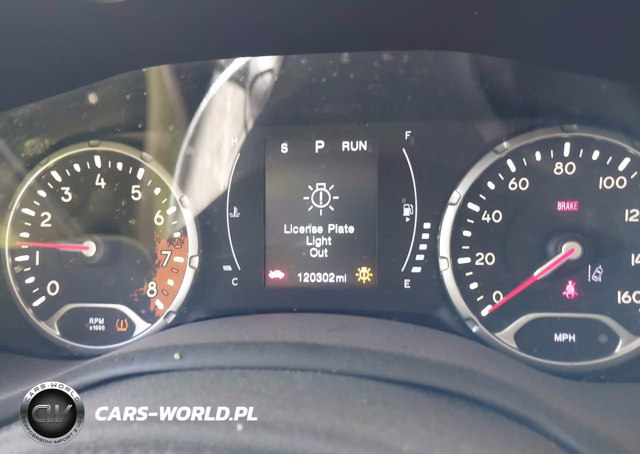 2018 Jeep Renegade Latitude 4X4 VIN:ZACCJBBB4JPH39923 - 7