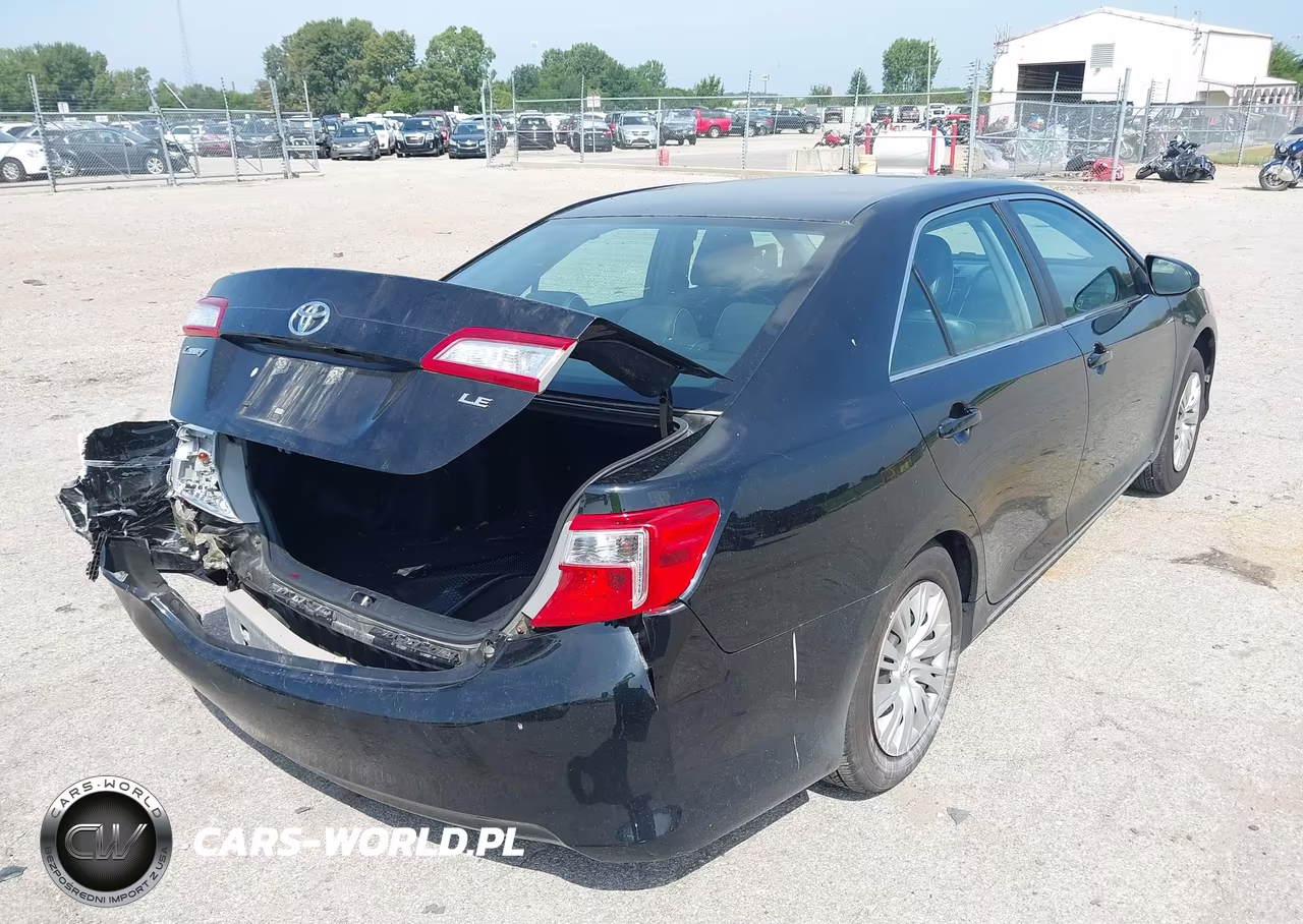 2013 Toyota Camry Le VIN:4T4BF1FK5DR299796 - 4