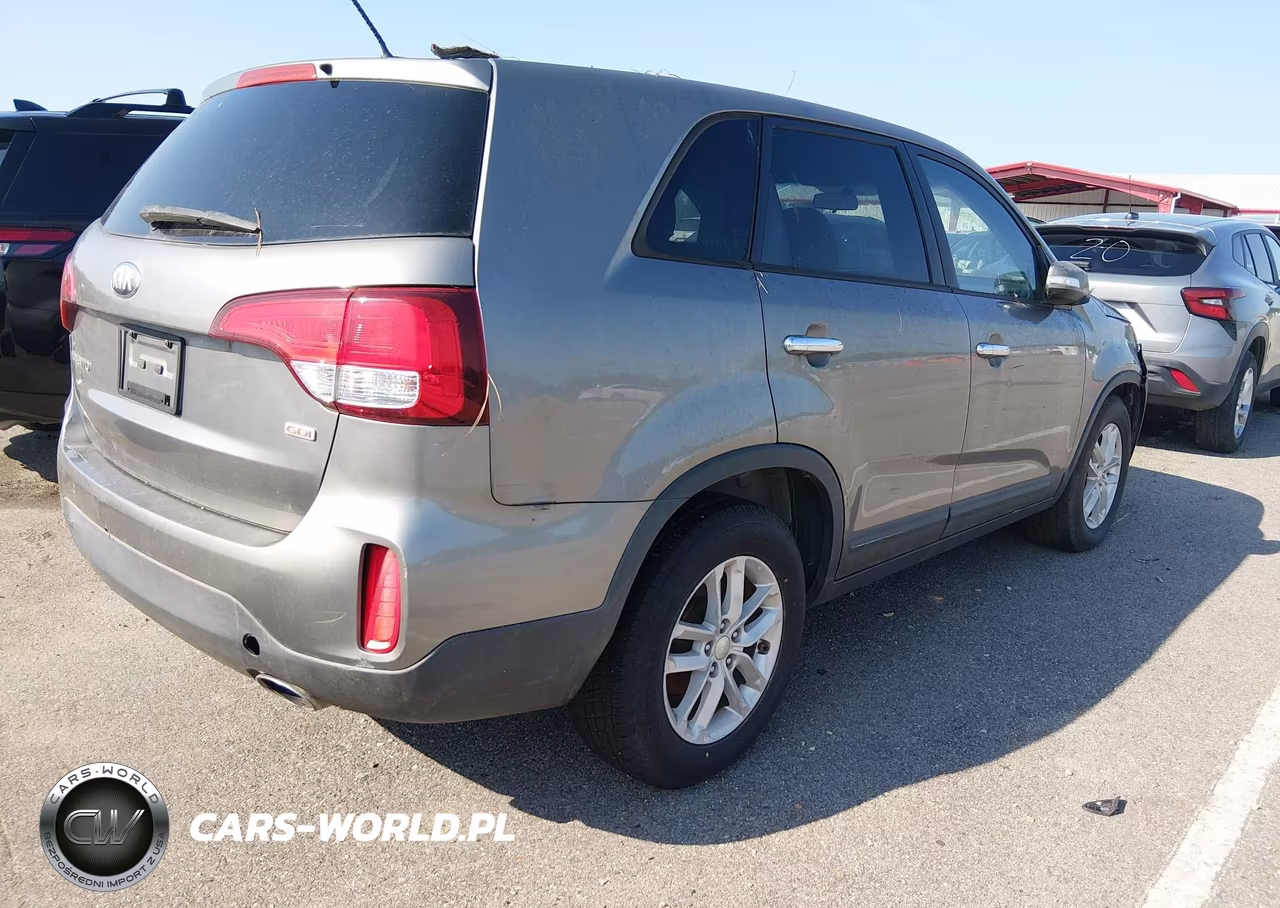 2014 Kia Sorento Lx VIN:5XYKT3A64EG494224 - 4