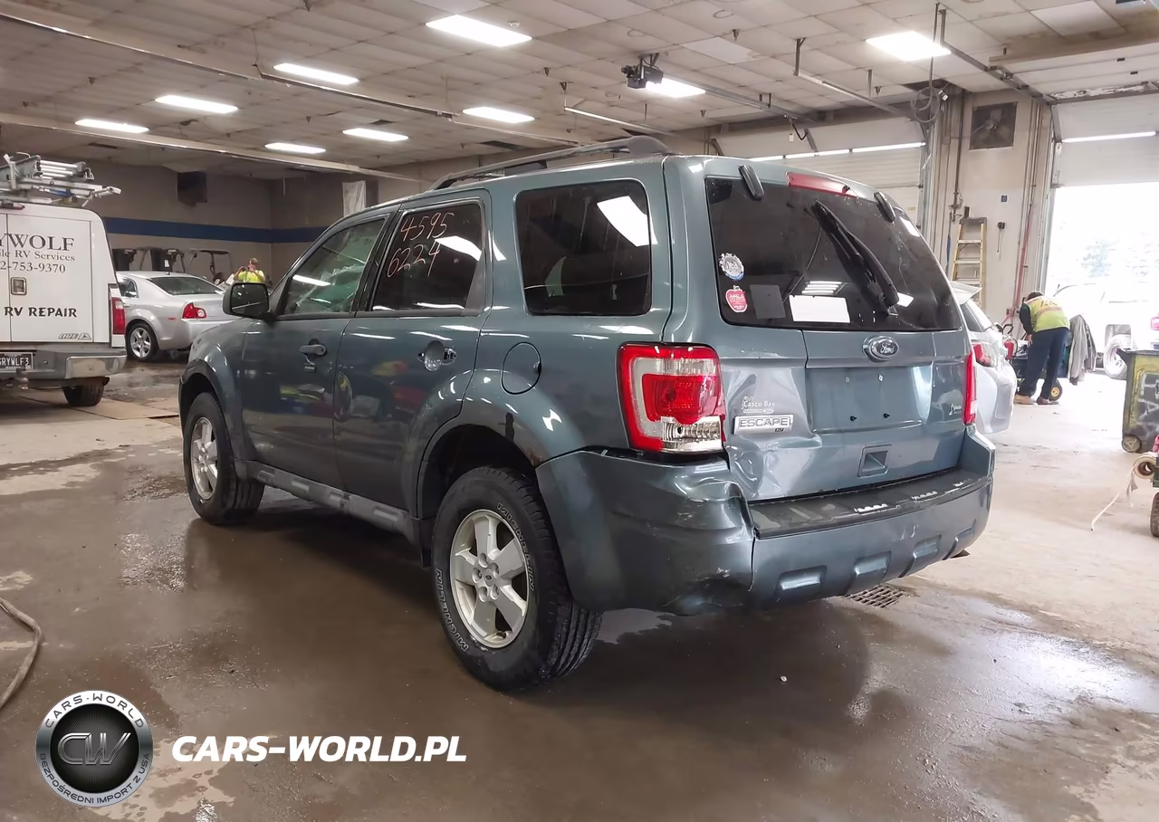 2010 Ford Escape Xlt VIN:1FMCU9DGXAKB54570 - 3