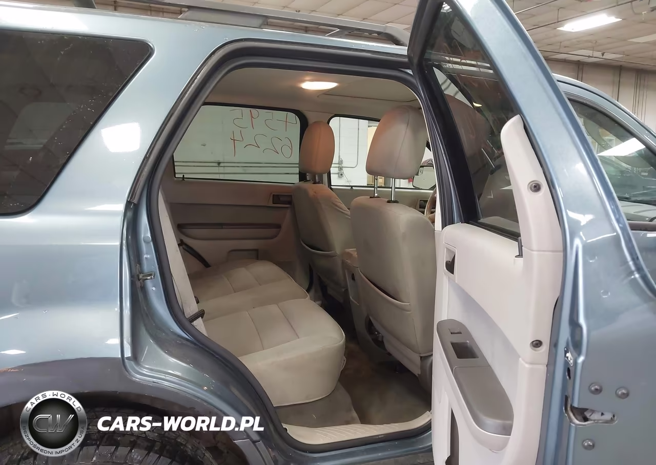 2010 Ford Escape Xlt VIN:1FMCU9DGXAKB54570 - 8