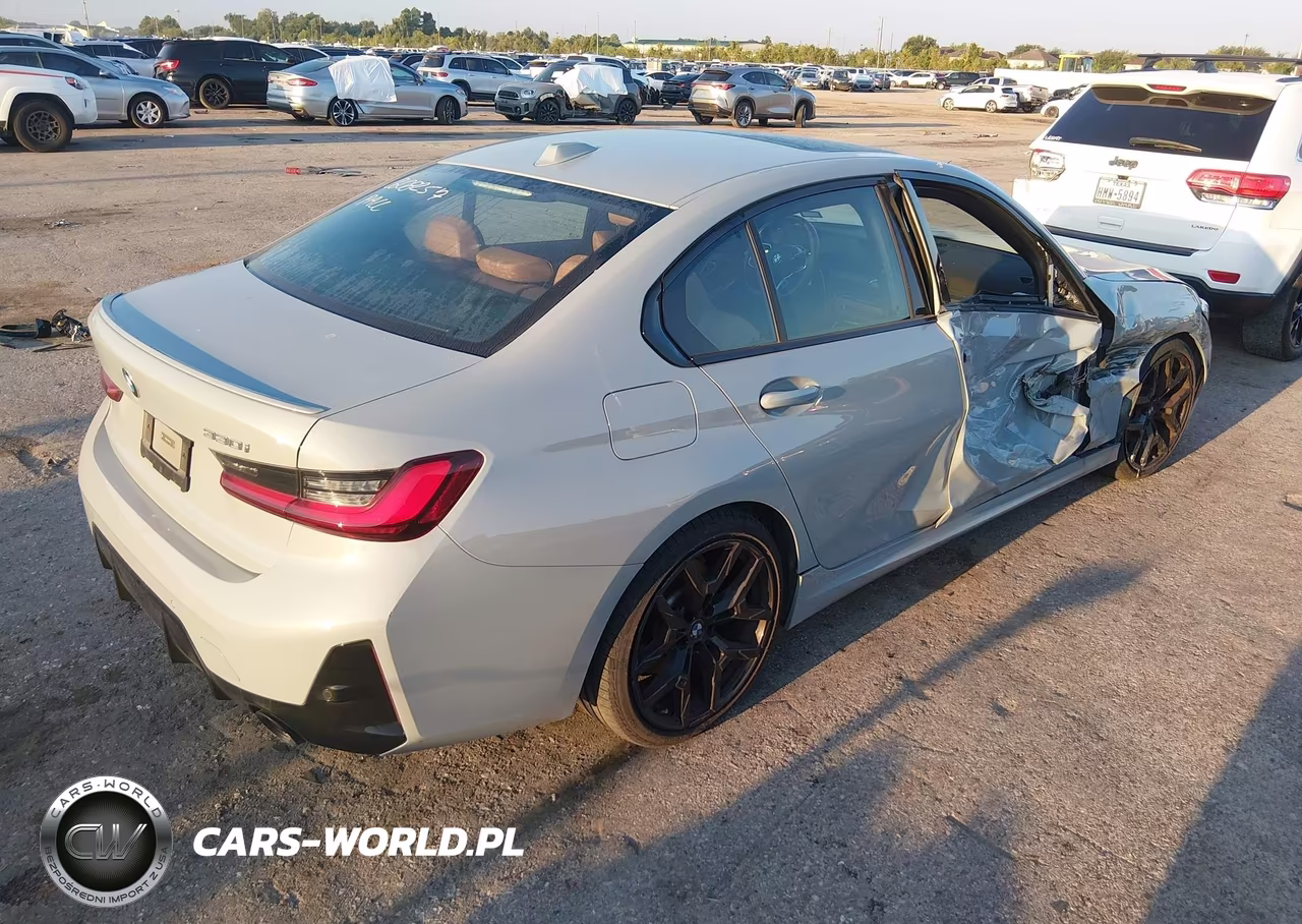 2025 BMW 330I VIN:3MW69CW01S8F22442 - 4