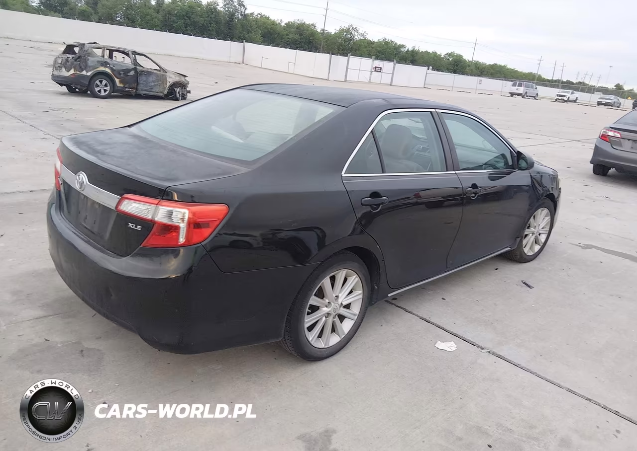 2012 Toyota Camry Xle VIN:4T1BF1FK7CU006067 - 4