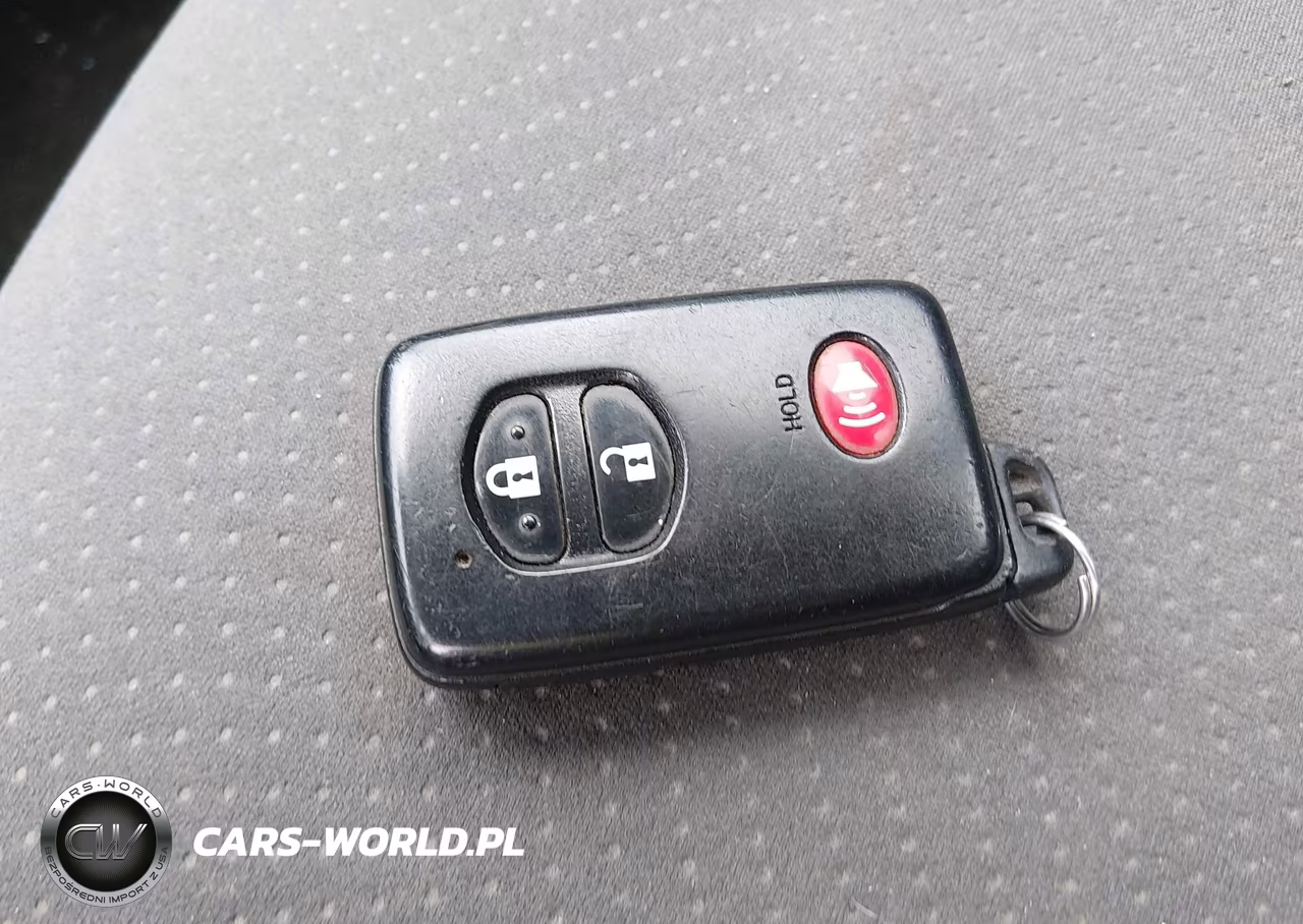 2011 Toyota Prius Two VIN:JTDKN3DU3B5366002 - 11