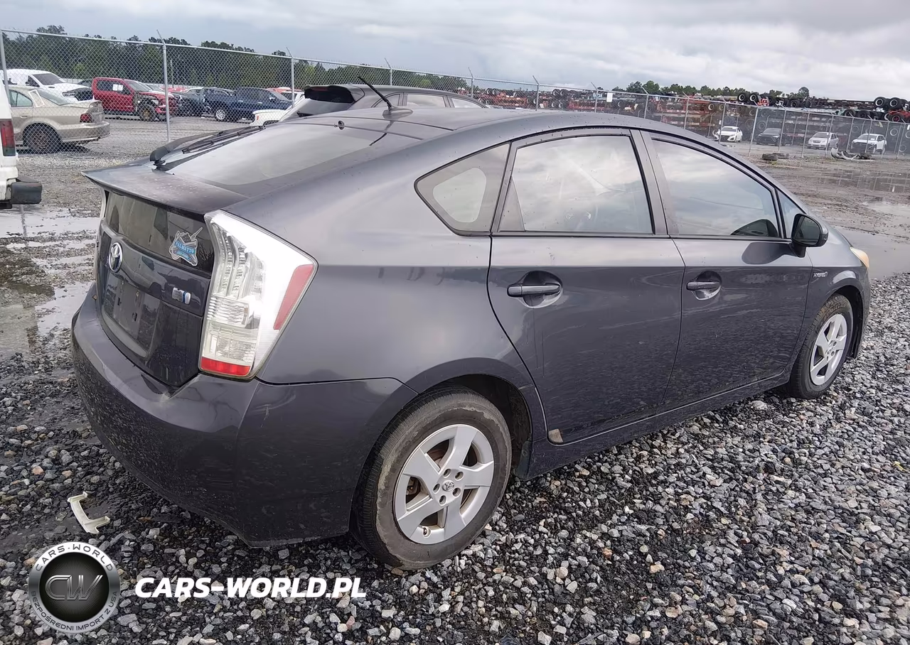 2011 Toyota Prius Two VIN:JTDKN3DU3B5366002 - 4