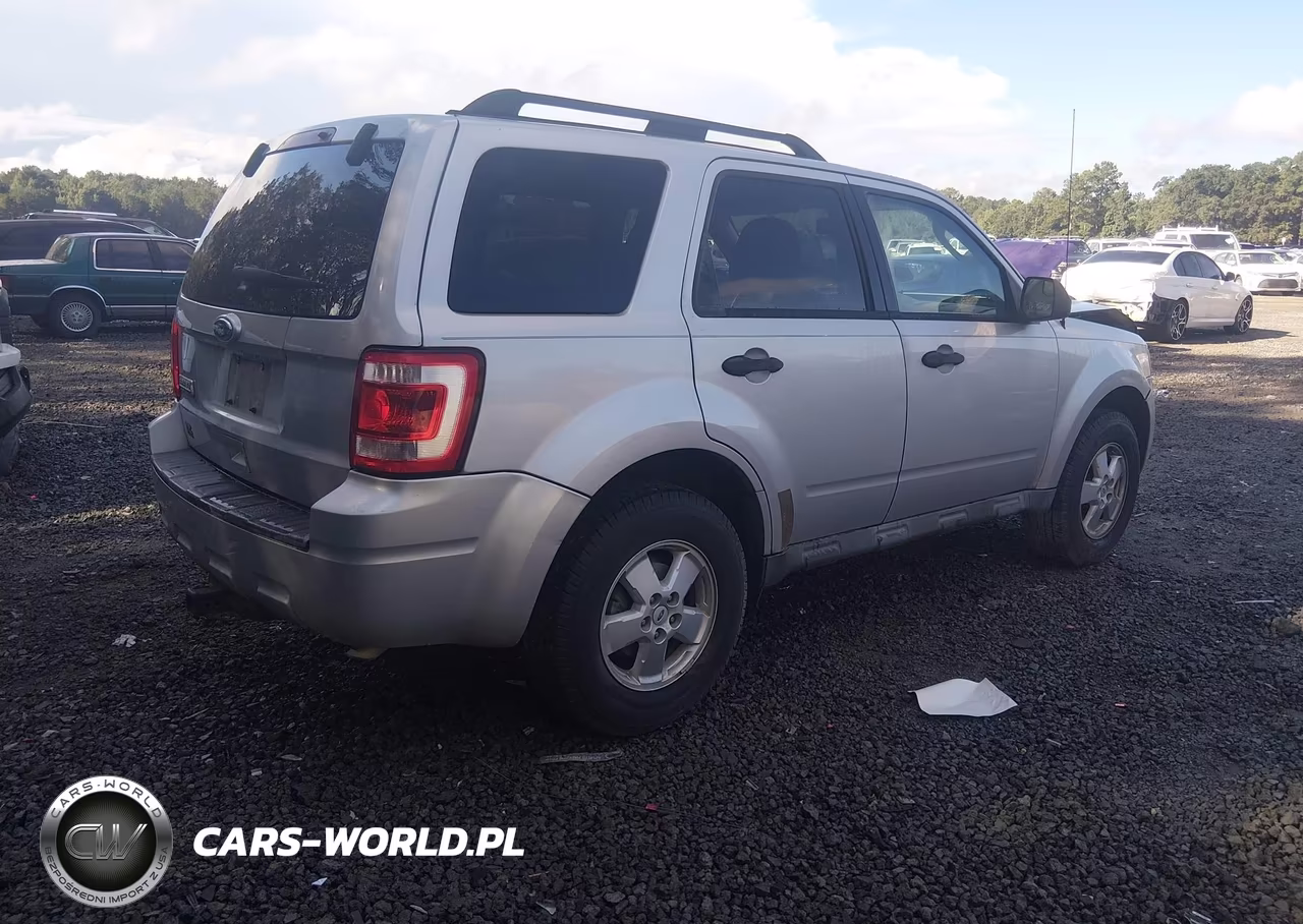 2011 Ford Escape Xlt VIN:1FMCU0D70BKA74191 - 4