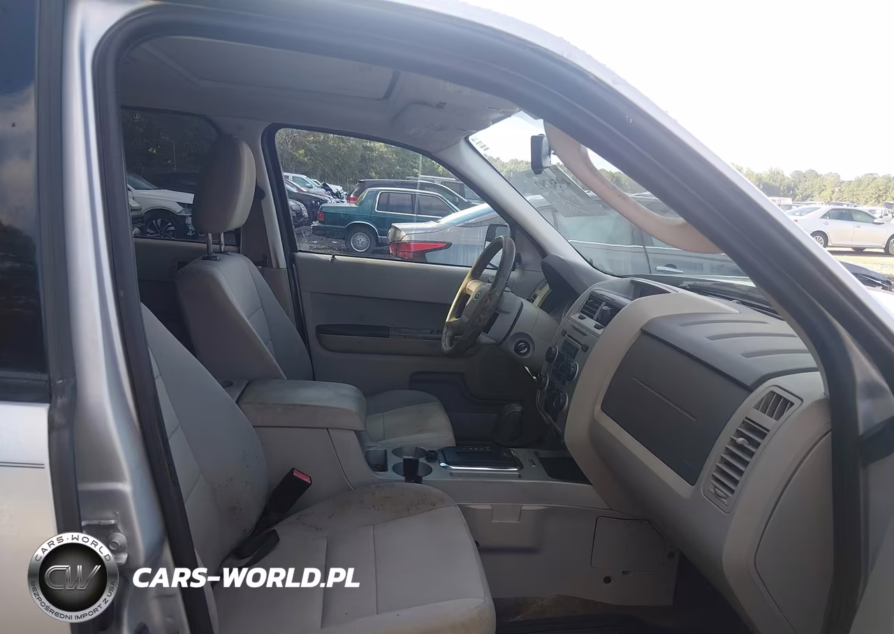 2011 Ford Escape Xlt VIN:1FMCU0D70BKA74191 - 5