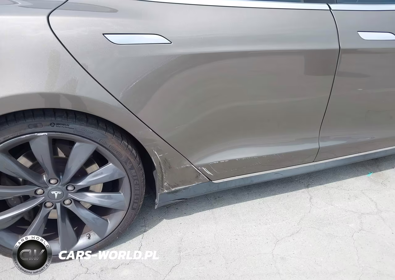 2015 Tesla Model S 70D-85D-P85D VIN:5YJSA1E2XFF114569 - 14