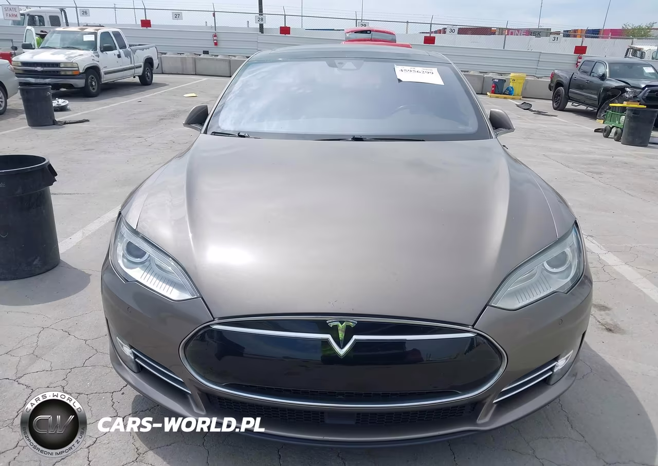 2015 Tesla Model S 70D-85D-P85D VIN:5YJSA1E2XFF114569 - 15