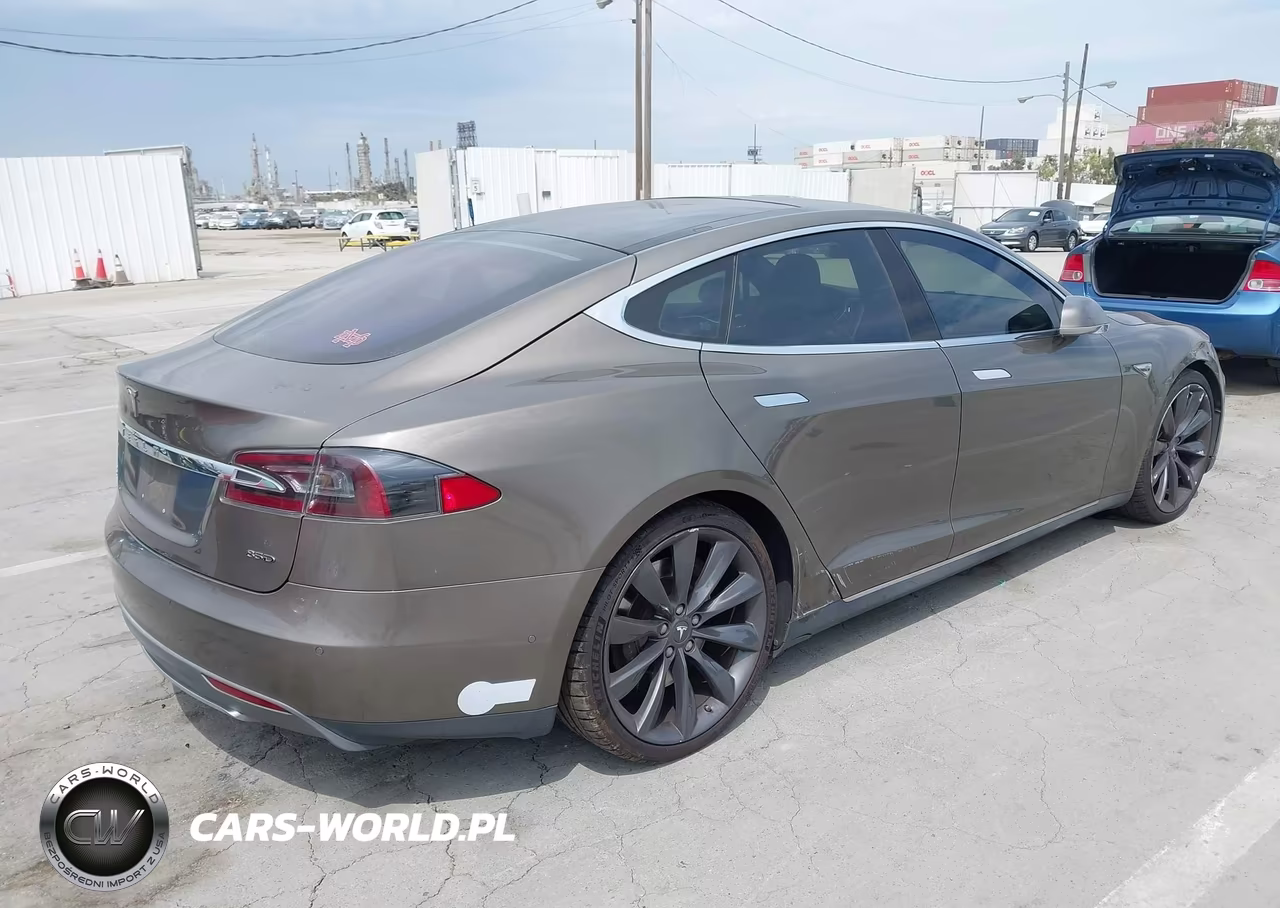 2015 Tesla Model S 70D-85D-P85D VIN:5YJSA1E2XFF114569 - 4