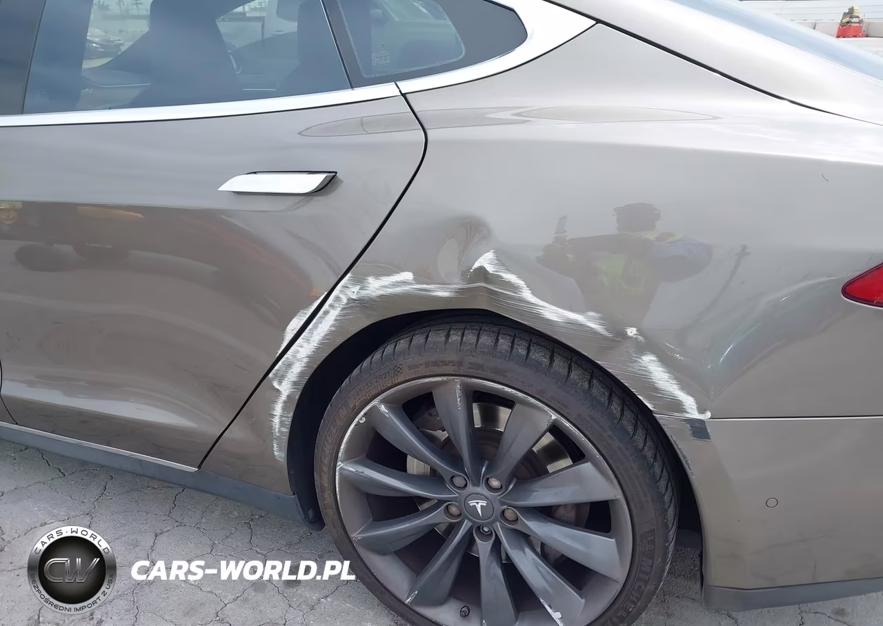 2015 Tesla Model S 70D-85D-P85D VIN:5YJSA1E2XFF114569 - 6